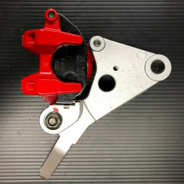 [ORIGINAL] REAR BRAKE CALLIPER RED BENELLI RFS150i [READY STOCK] - Image 2